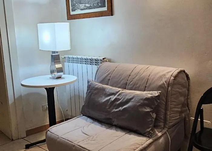 Julia Trevi - Spagna Apartment *