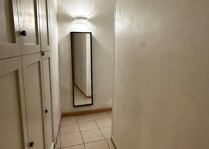 Julia Trevi - Spagna Apartment