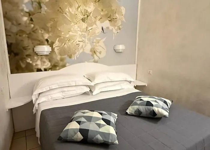 Julia Trevi - Spagna Apartment *