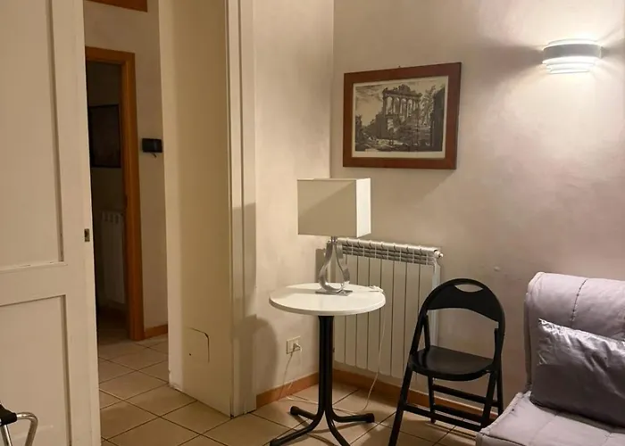 Julia Trevi - Spagna Apartment